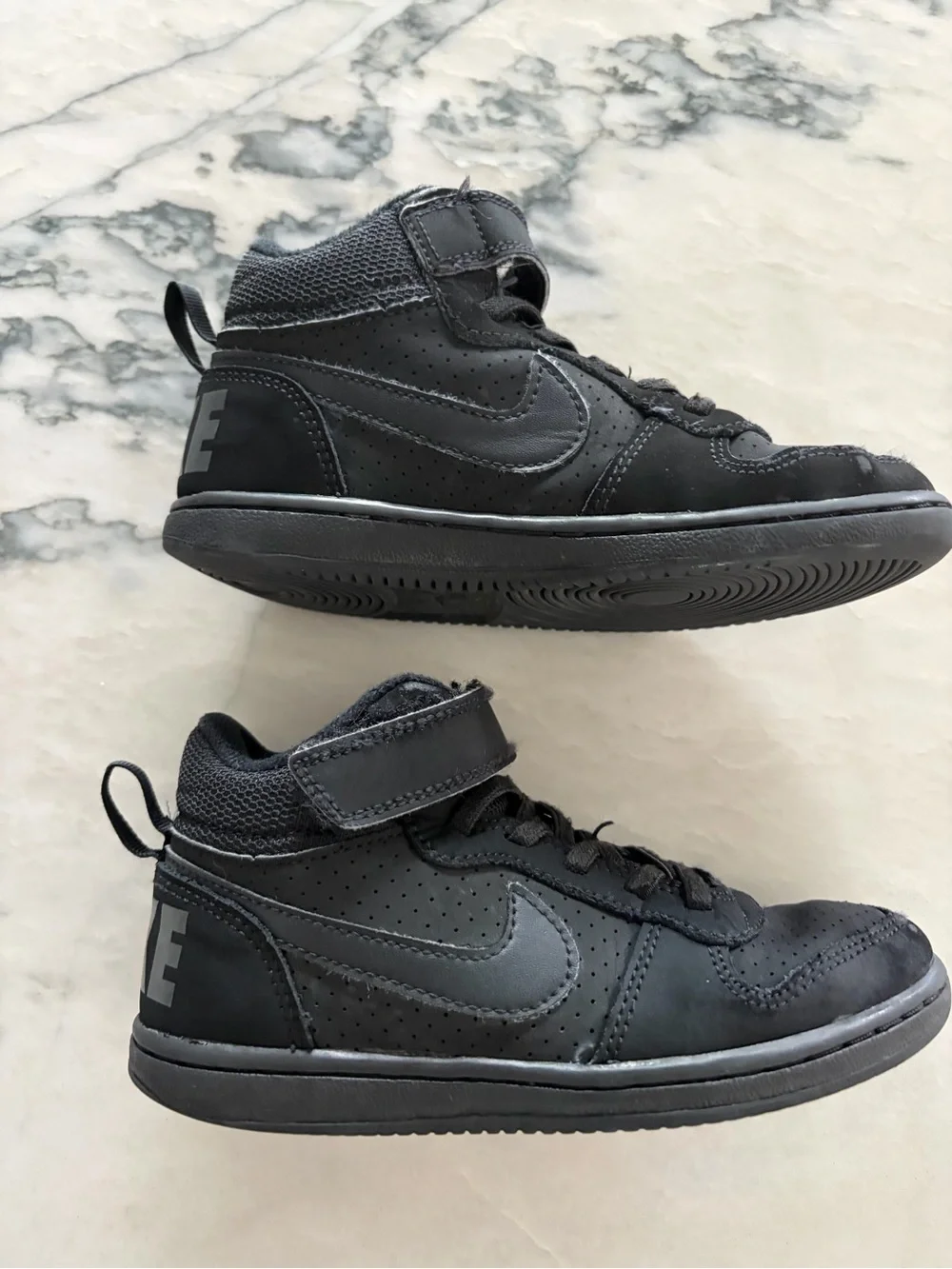 Nike Kids Black Mid-Top Sneakers with velcro Strap